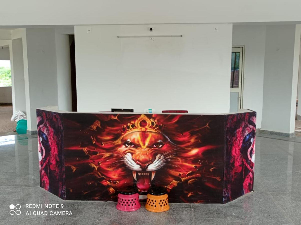 Srinivasa Hotel تيروباتي المظهر الخارجي الصورة